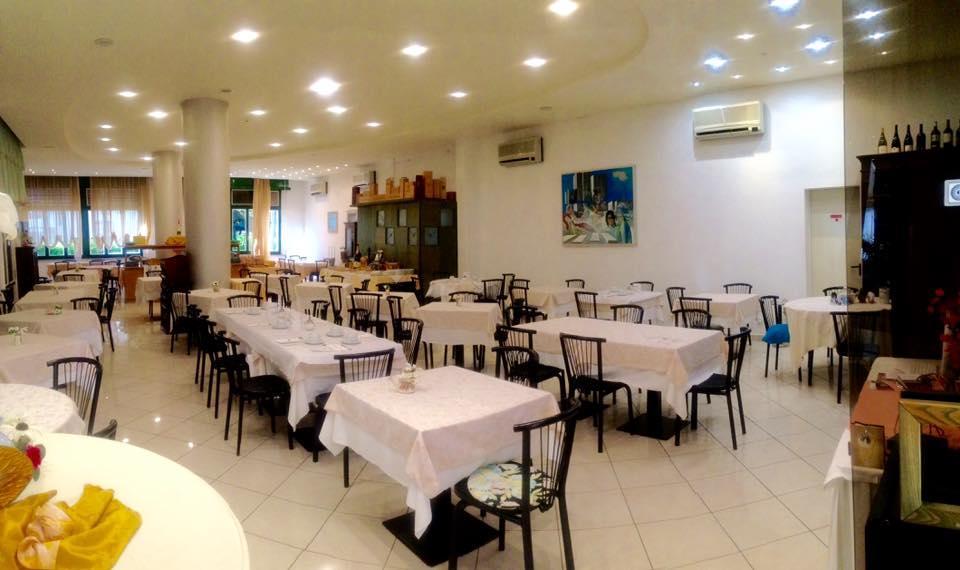 Hotel K2 Cervia 3 Stelle Sup Zewnętrze zdjęcie